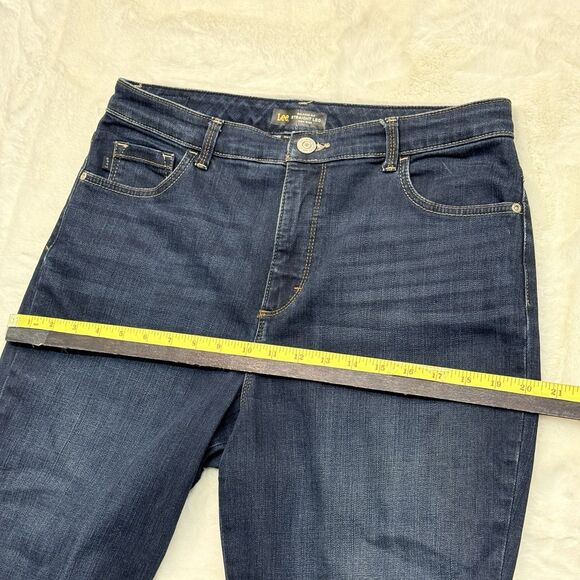 Lee Relaxed Fit Straight Leg Jeans Womens Size 12 Mid Rise Stretch Blue - Picture 10 of 16